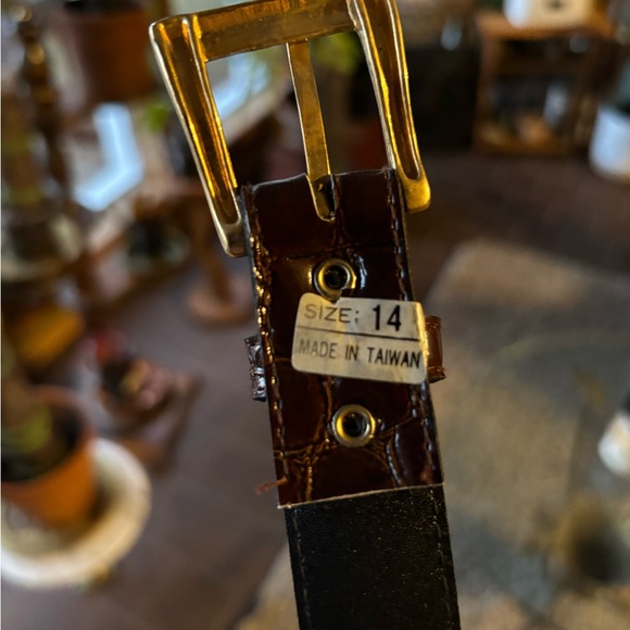 Faux leather belt - Picture 5 of 5